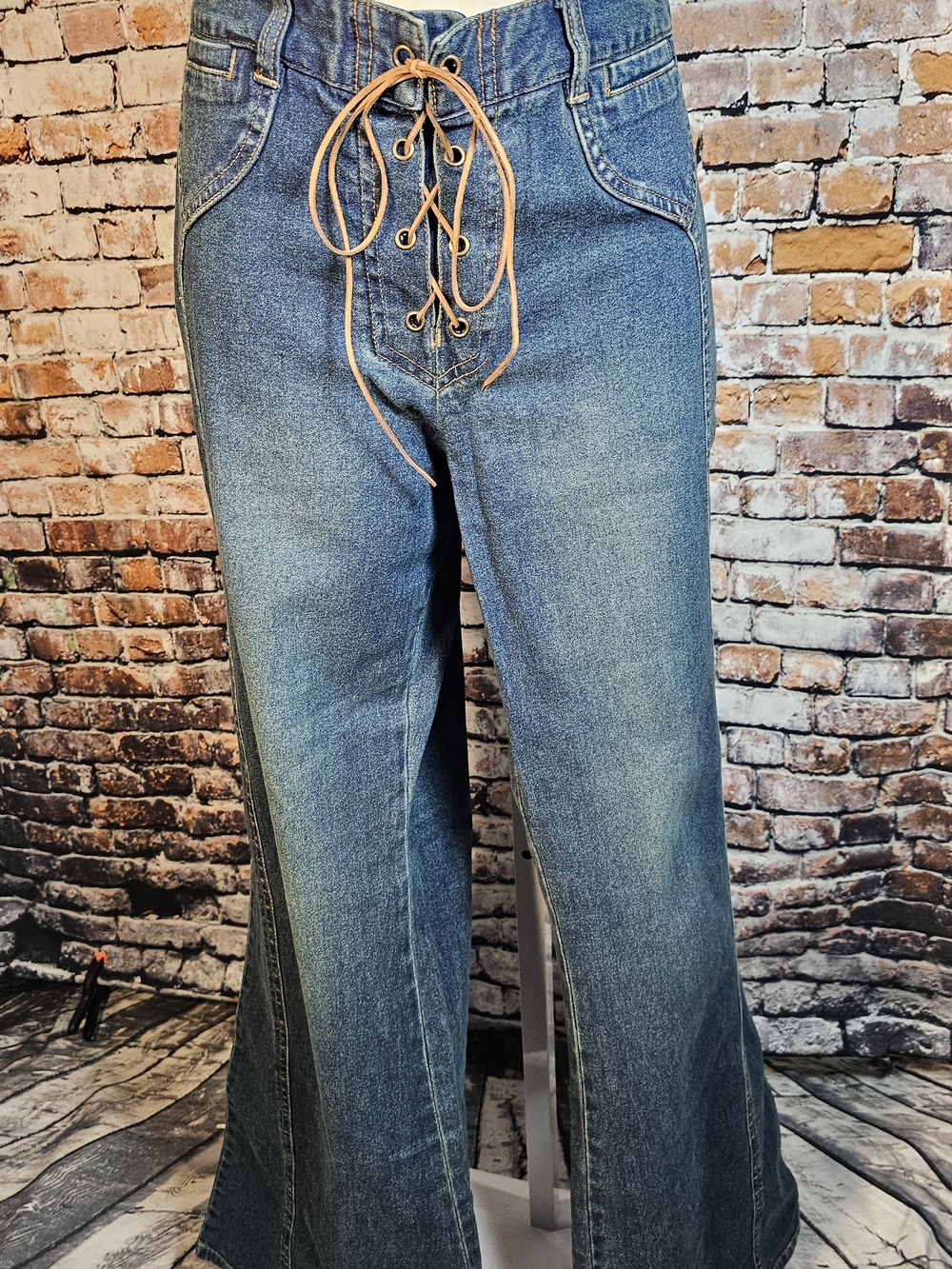 Newport News Genealogy Lace Up Flare Jeans Size 12 Y2K Boho Western Denim Pants